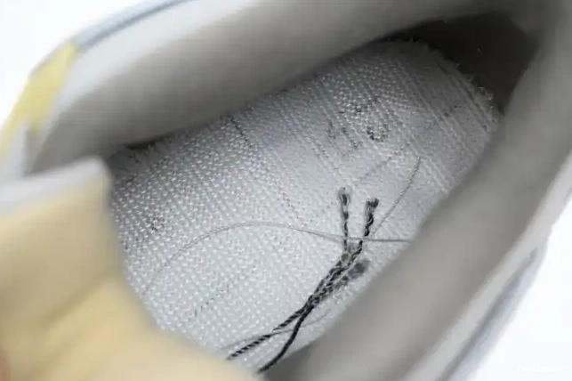 One Kick SE Craft Photon DV3742-021 Retro 4 Jordan Dust 0527